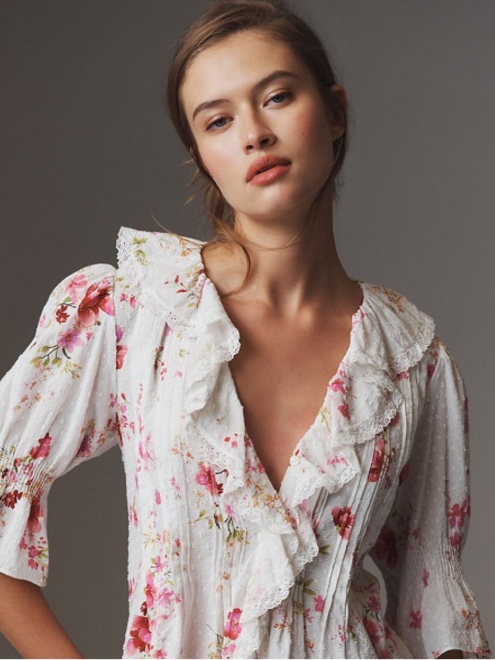 Anthropologie Ruffled Pin-Tuck Blouse Pink Floral Swiss Dot Button Up Size Small